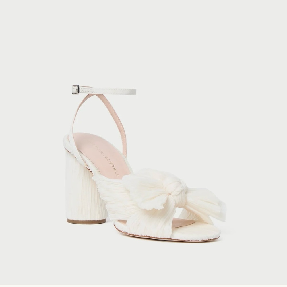 EUC Loeffler Randall Camellia in Pearl